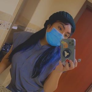 Meet your Posher, Alexis